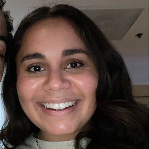 Meet your Posher, Dana